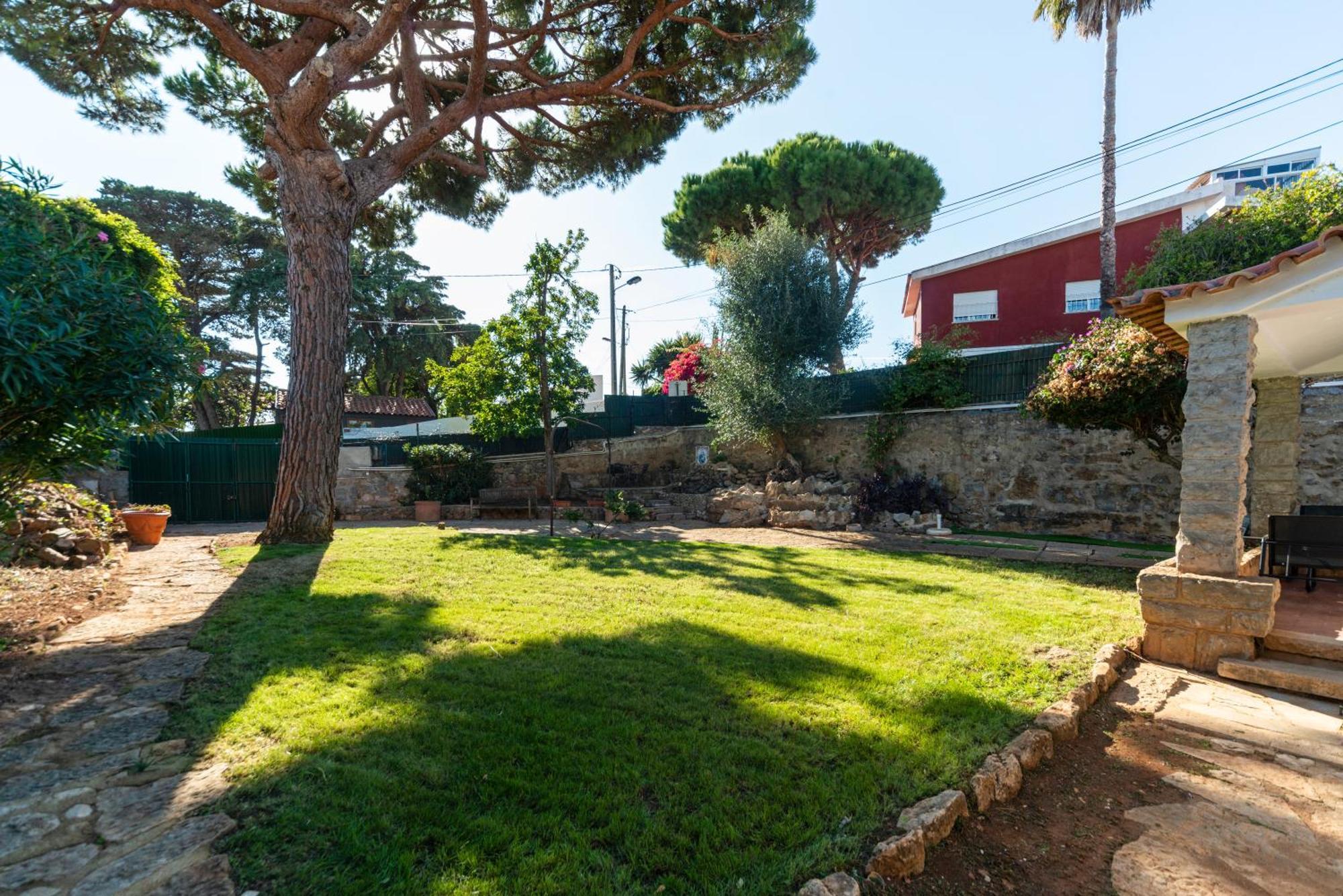 4-Bedroom House In Cascais, Near Guincho Beach Exteriör bild