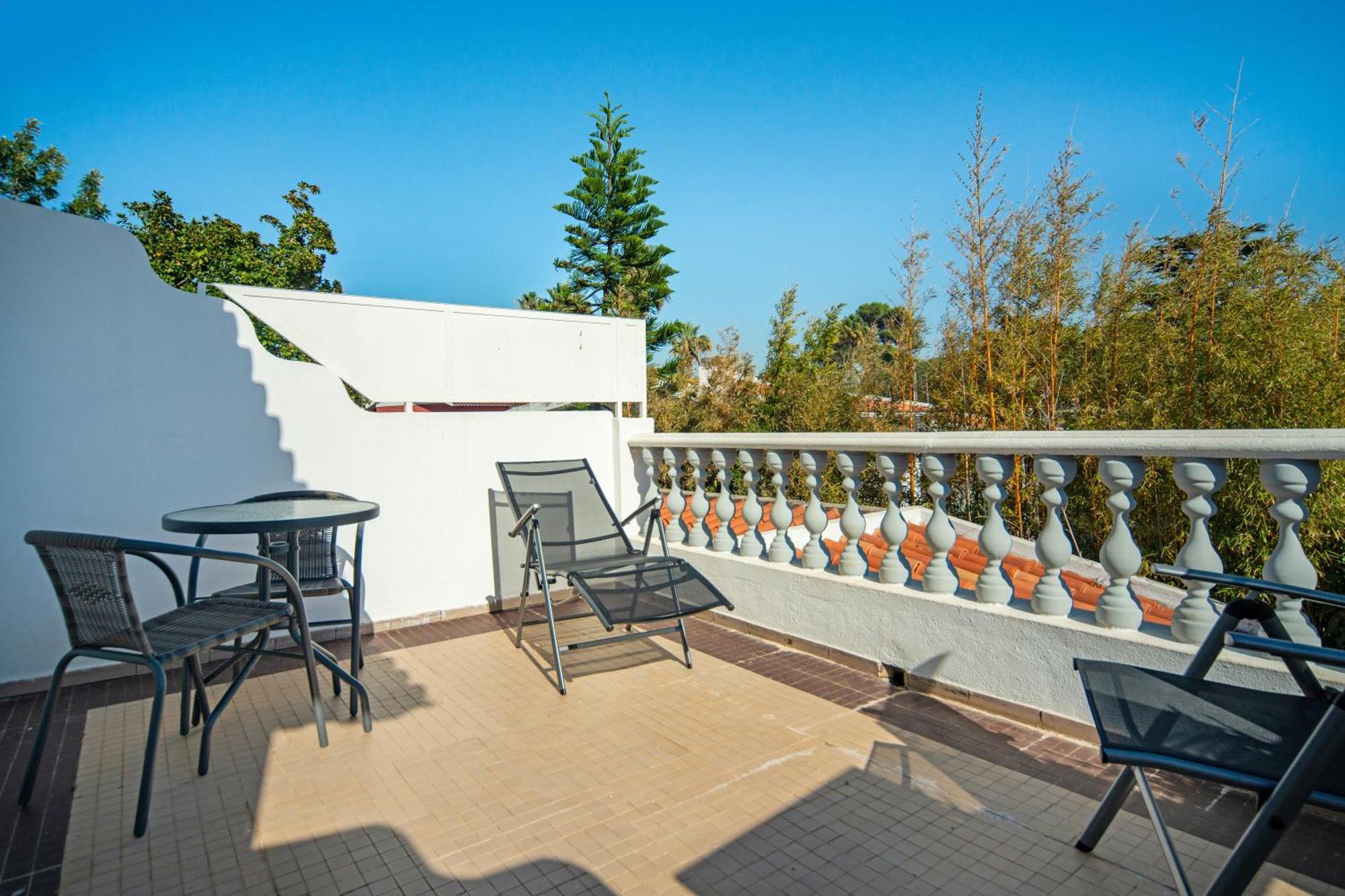 4-Bedroom House In Cascais, Near Guincho Beach Exteriör bild