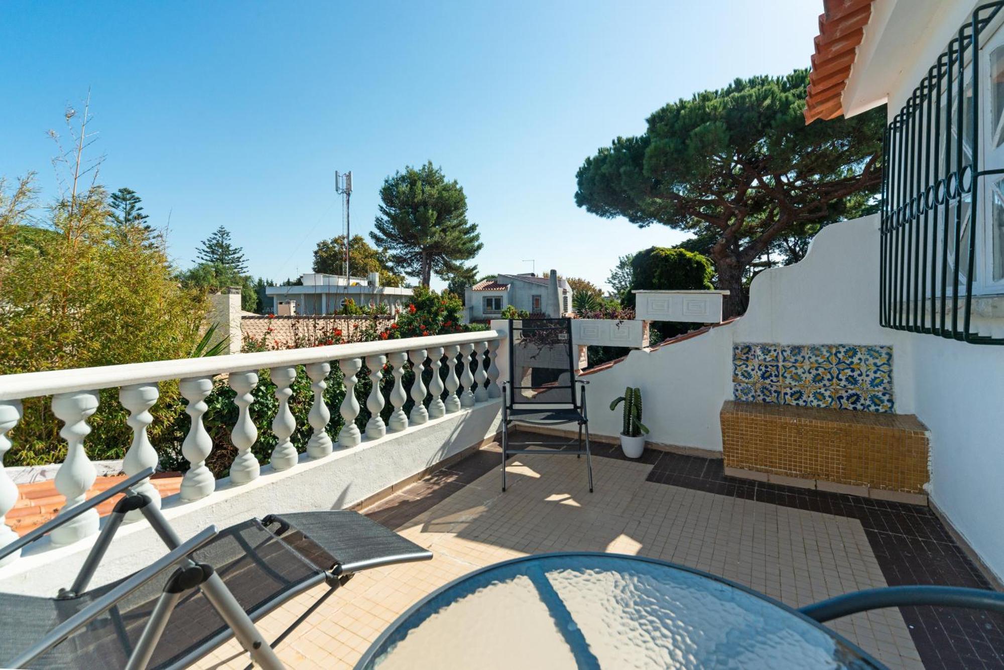 4-Bedroom House In Cascais, Near Guincho Beach Exteriör bild
